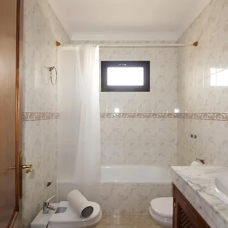 Сasa de vacaciones House With 3 Bedrooms In Tias With Terrace And Wifi *