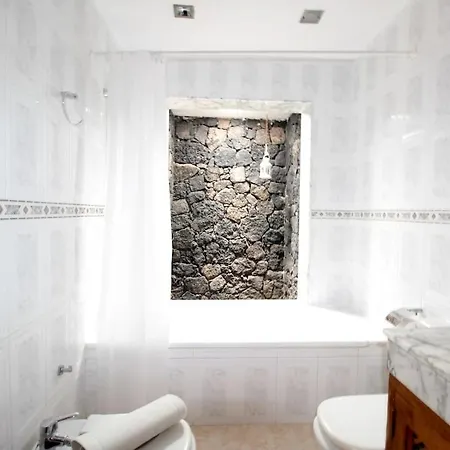 House With 3 Bedrooms In Tias With Terrace And Wifi *
